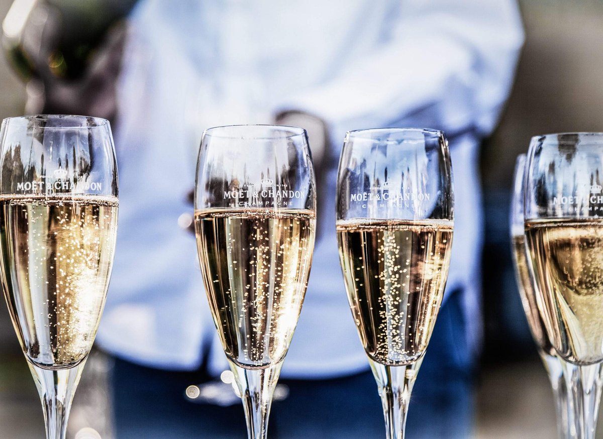 Catering, cake of champagne na de uitvaart?