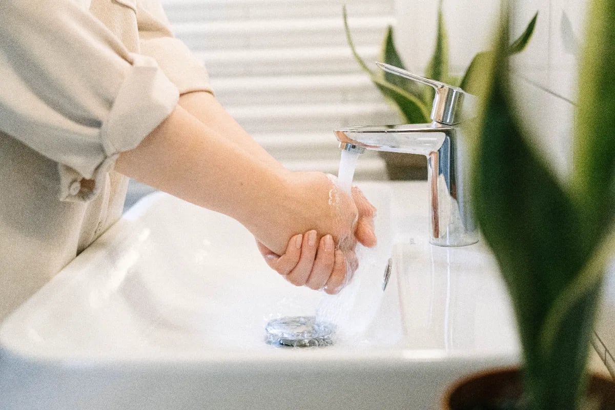 PFAS op begraafplaats: bezoekers moeten handen wassen